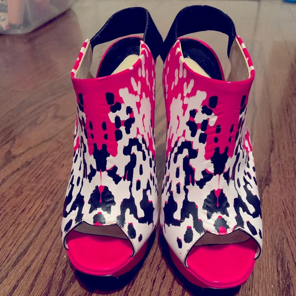 Nicholas Kirkwood Black & Hot Pink platform along back pumps. Size 38.5. - Picture 5 of 5